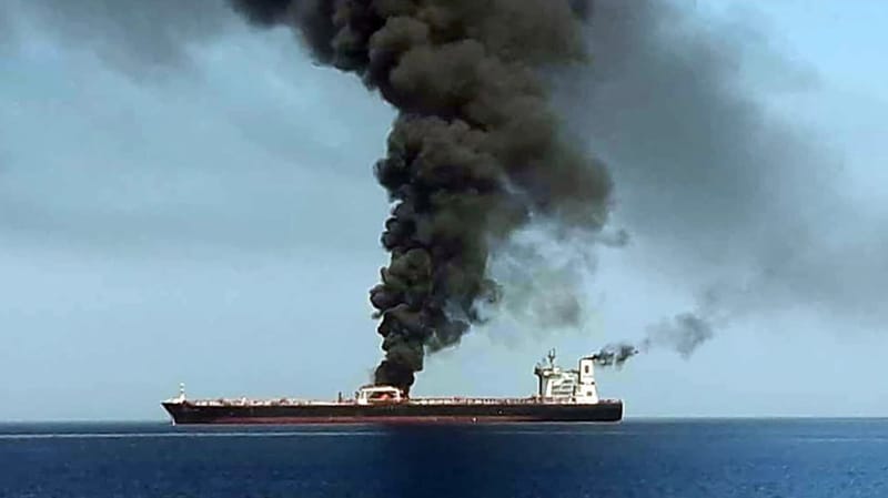 "تدعمهم سفينة تجسس".. البيت الأبيض يتهم إيران بالتخطيط لعمليات الحوثيين في البحر الأحمر