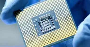 حرب الرقائق بين الولايات المتحدة والصين تؤدي لفرض قيود على صادرات ASML