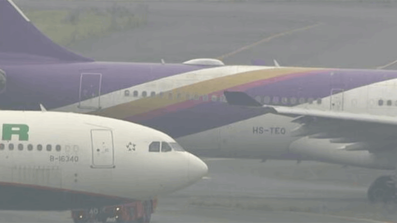 اصطدام طائرتين في مطار باليابان