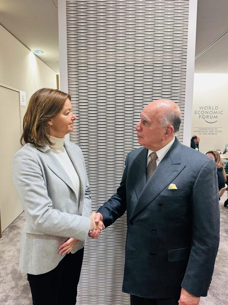 حسين يعلن موافقة العراق على الانضمام إلى تحالف لضمان حماية المياه