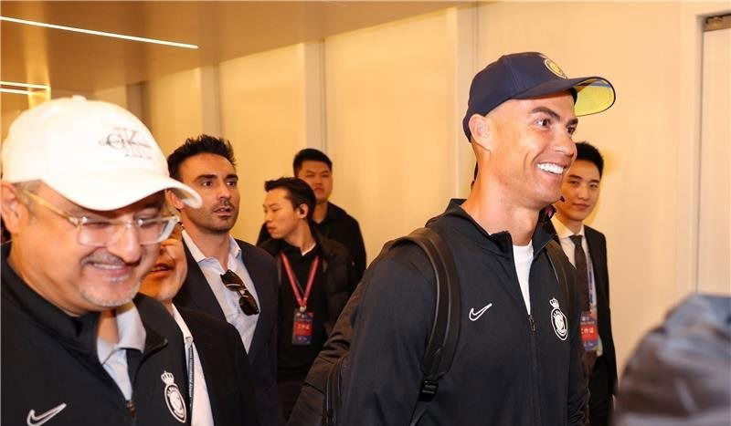 مانشستر يونايتد يستعد لتحقيق رغبة رونالدو