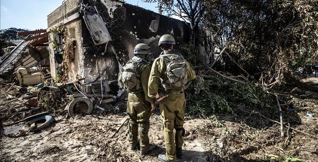 مقتل 10 جنود اسرائيليين جنوب قطاع غزة