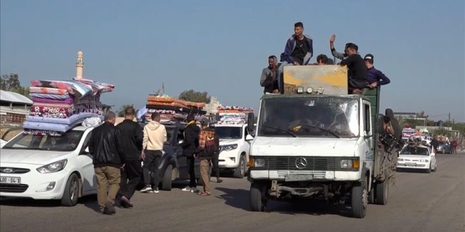 بعد الحصار الاسرائيلي.. آلاف النازحين يفرون من مدينة خان يونس