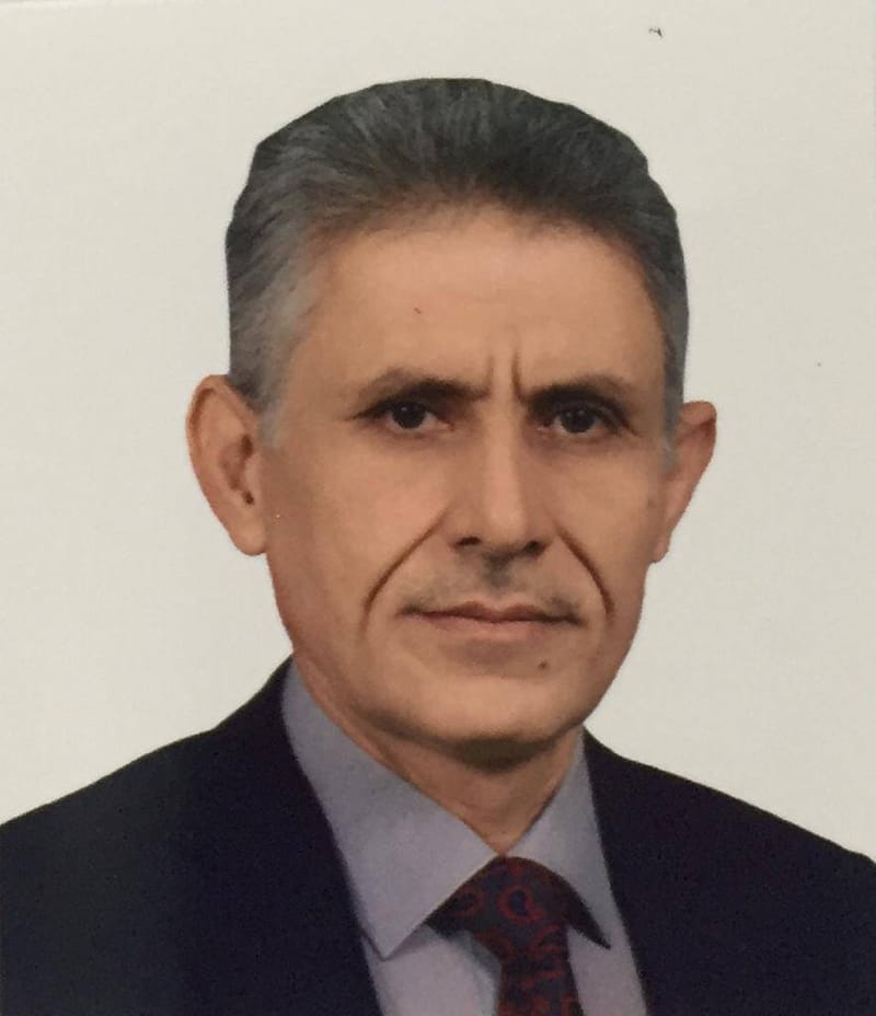 القيادة قرارات ومواقف