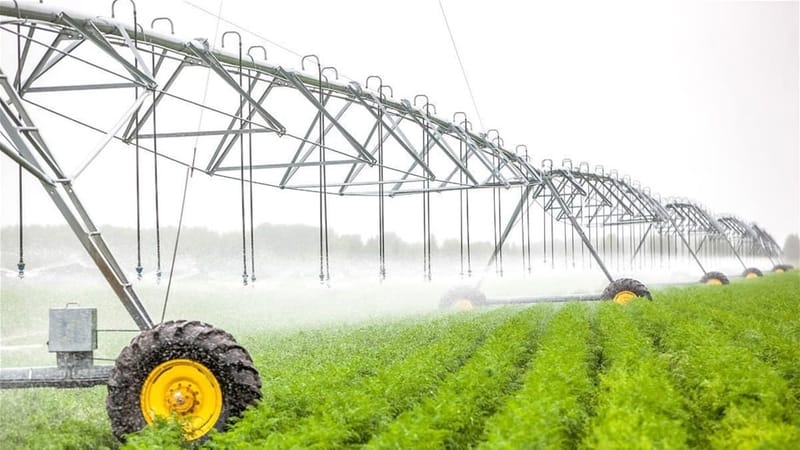 الري الحديث بالعراق.. كيف سيقلل استهلاك المياه إلى النصف ويرفع مساحة وإنتاج الزراعة 150%؟