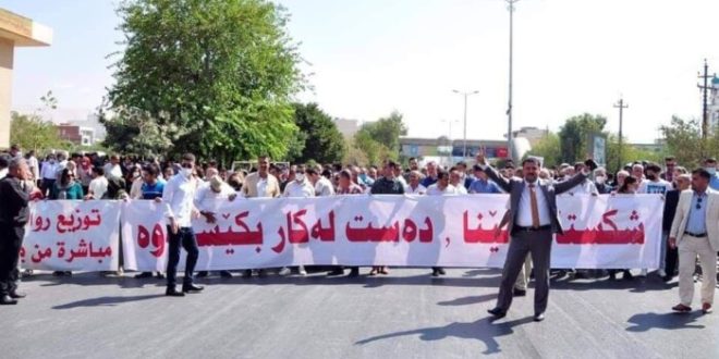 بعد السليمانية.. معلمو اربيل يضربون عن الدوام لحين صرف رواتبهم