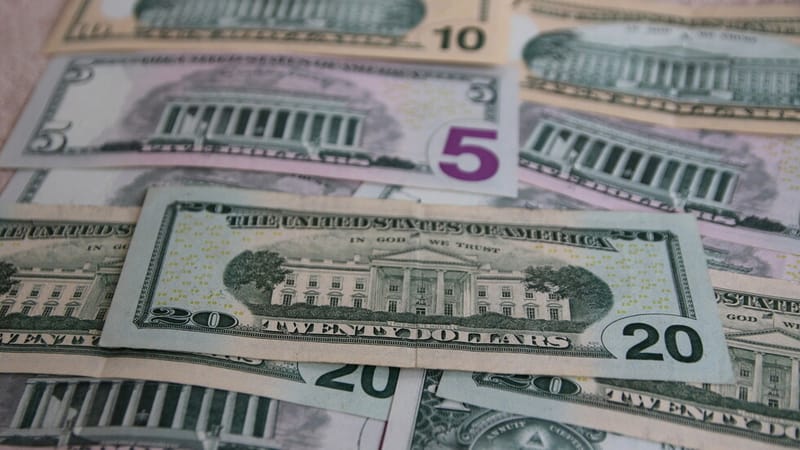 ماسك يخسر مرتبته كأغنى الأغنياء.. "فوربس" تحدث تصنيف أثرياء العالم