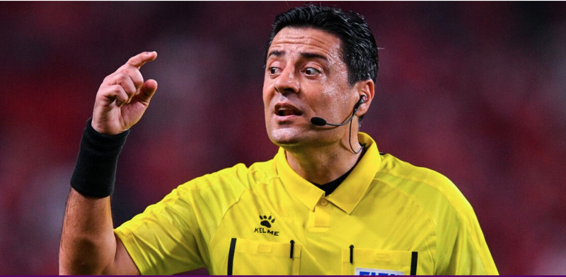 تجاوزت نصف مليون توقيع.. "عريضة" للفيفا لإيقاف الحكم الإيراني بسبب مباراة العراق والأردن