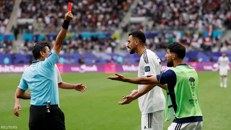 "طرد" أيمن حسين يثير استغراب الصحافة العالمية: فغاني الإيراني يتصيّد الأخطاء للعراقيين