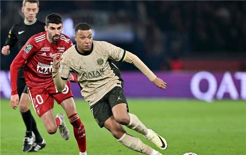 نهاية هدنة مبابي وباريس تحفز ريال مدريد