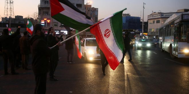 فلاح المشعل: إيران “تتوارى” والعراق يدفع ثمن حرب لم يختارها