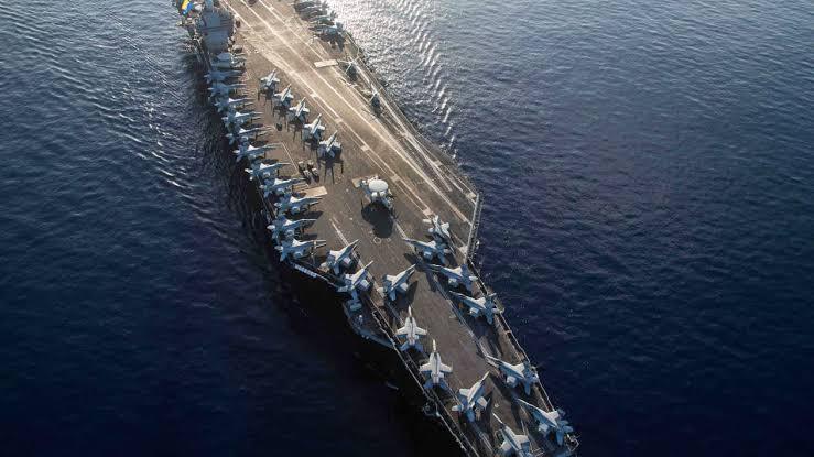 الجيش الأمريكي يدمر زوارق مسيرة وصواريخ كروز في البحر الأحمر