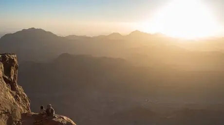 الإعلام العبري يكشف فك رموز "العجل الذهبي" لبني إسرائيل في سيناء