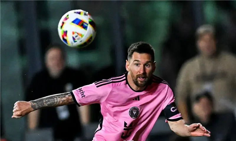 بالصور: ميسي وسواريز يمنحان إنتر ميامي الانتصار الأول بالدوري الأمريكي