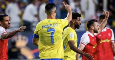 خبير تحكيمي: كريستيانو لن يكف عن الاعتراضات حتى يطرد