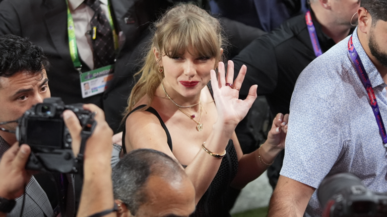 ما علاقة المطربة تايلور سويفت بطلب ريال مدريد تغيير موعد مباراته الأخيرة في الدوري؟