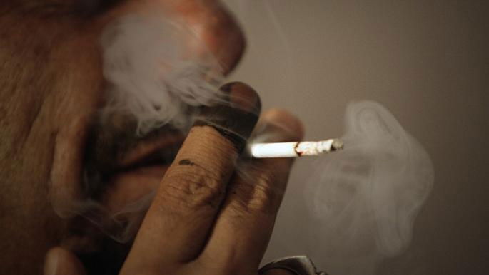 العراقيون ينفقون أكثر من 20 مليار دينار سنويًا على التبغ والسجائر الإلكترونية