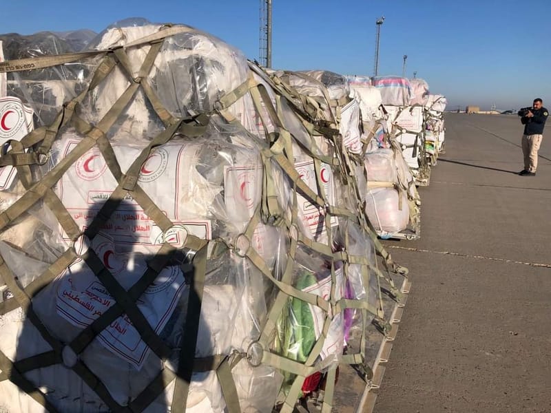 طائرات القوة الجوية العراقية تباشر بنقل المساعدات الى اللاجئين الفلسطينيين في لبنان