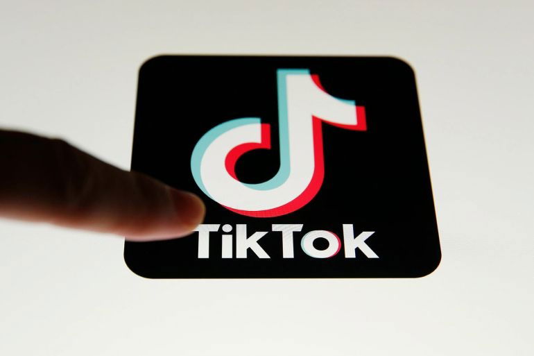 أجور الفنانين تشعلها.. تفاقم الخلافات بين "يونيفرسال ميوزيك" و"تيك توك"