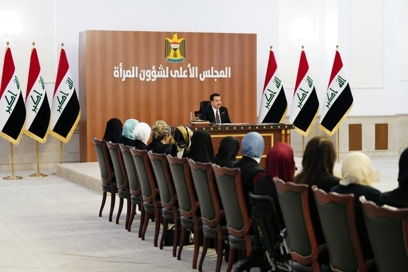 بعيدها العالمي.. السوداني: تشكيلة الحكومة تضم ثلاث وزيرات إلى جانب قيادات تنفيذية نسوية