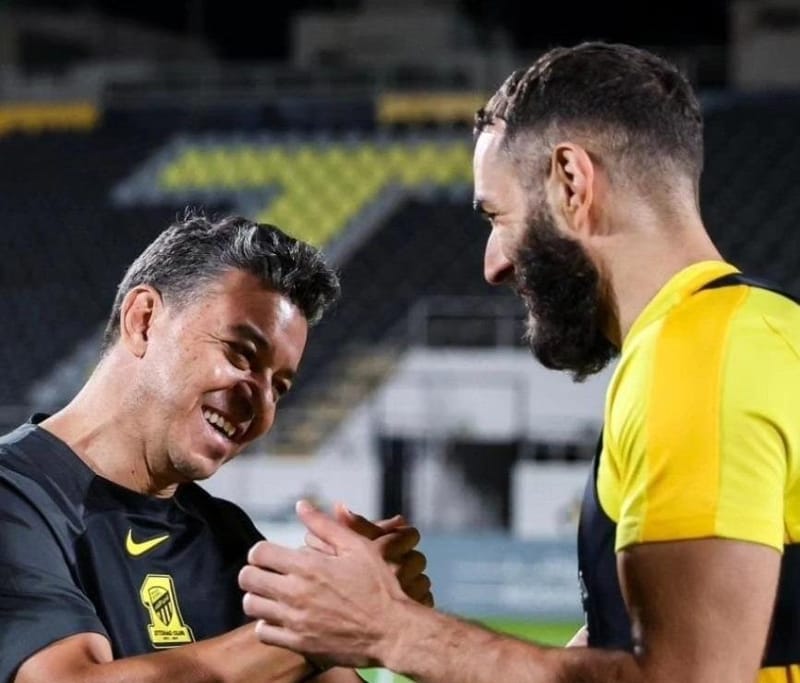 جاياردو يكسر الصمت حول علاقته ببنزيما