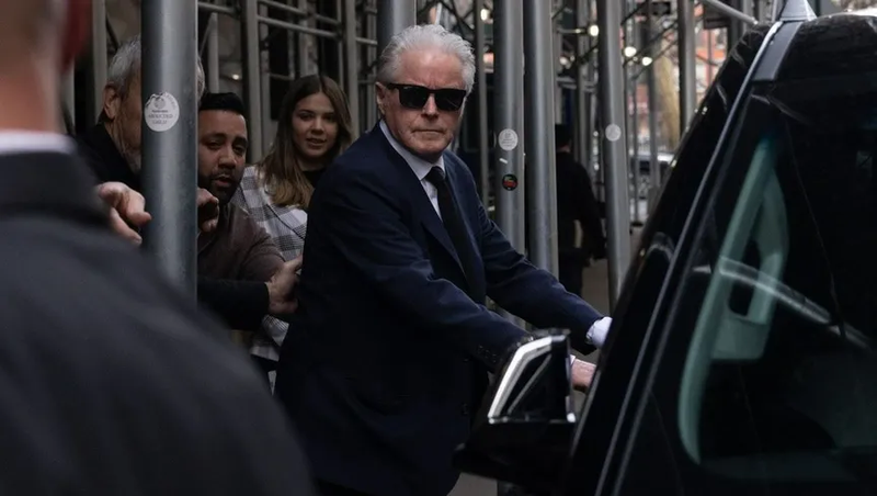 إسقاط التهم في قضية سرقة مخطوطات أغنية Hotel California