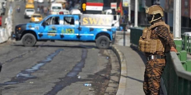 الاطاحة بعصابة تروج لعملات اجنبية لا قيمة لها في البصرة