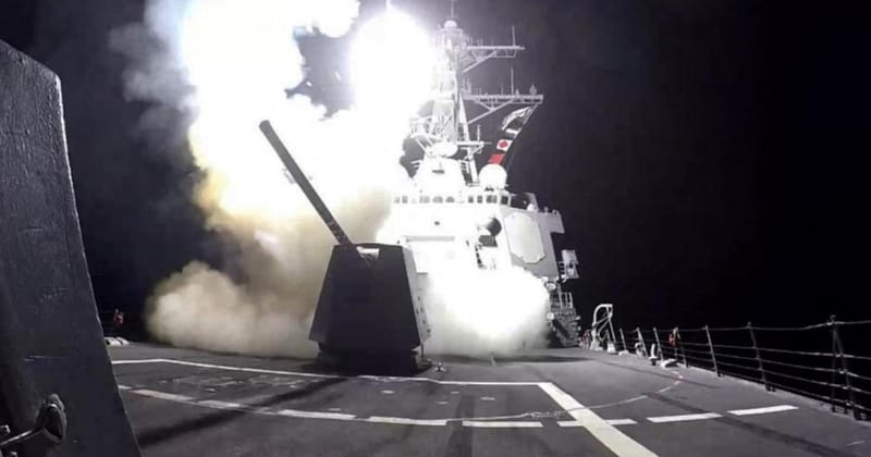 الجيش الأميركي يدمر 4 مسيرات وصاروخا بمناطق الحوثيين