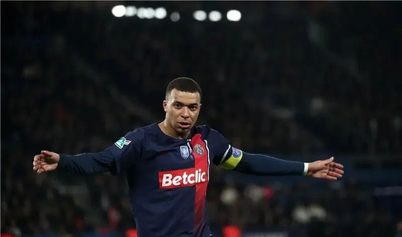 ريال مدريد يتفادى الصدام مع مبابي ببند واضح