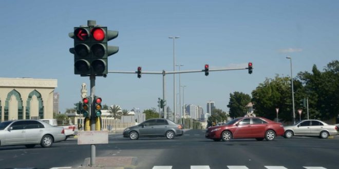 المرور العامة: الكاميرات الذكية غير معنية بمخالفات التظليل وعدم حمل اللوحات