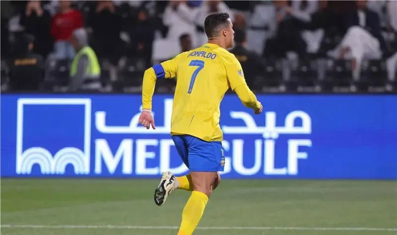 رونالدو ينافس حمدالله على جائزة "لاعب الشهر" بالدوري السعودي