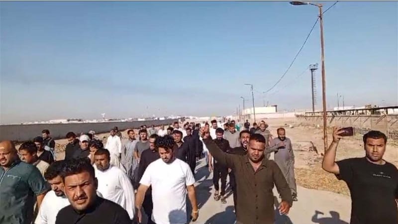 بمنفذ الشلامجة.. عشرات السائقين والتجار يوجهون طلباً للقضاء والداخلية