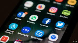 «التعري» يغزو وسائل التواصل بهدف الشهرة والمال ويؤشر لتحول اجتماعي