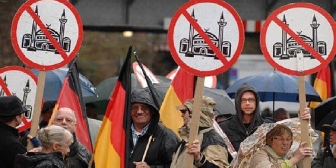 “رايتس ووتش” تتهم ألمانيا بالفشل في محاربة العنصرية ضد المسلمين