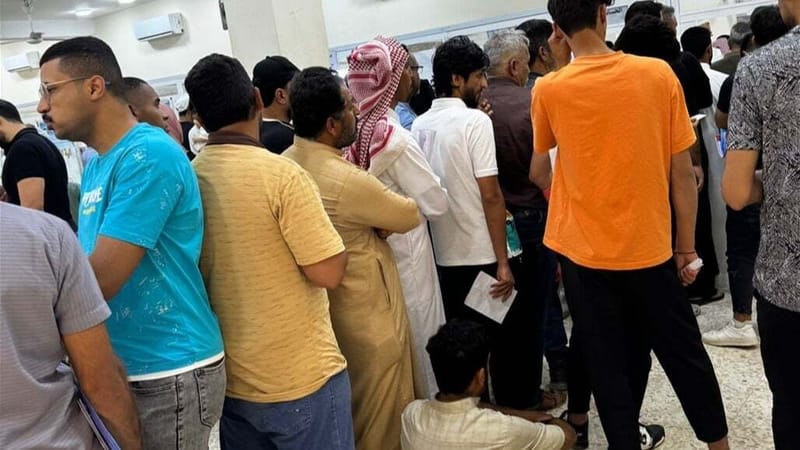 البصرة.. ازدحام "غير مسبوق" في دائرة البطاقة الوطنية لهذا السبب
