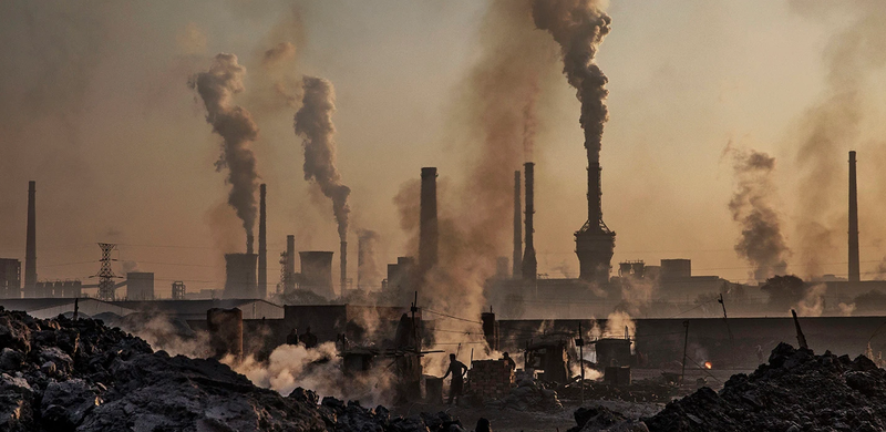 رغم مخاطر التغير المناخي.. المصارف العالمية الكبرى تواصل إقراض شركات الوقود الاحفوري