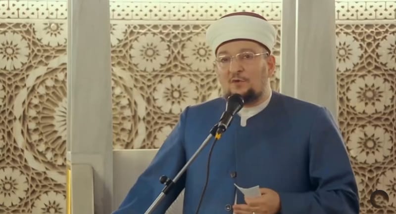 خطيب جامع أبي حنيفة ببغداد يطالب بعطلة لـ"يوم السقيفة وتنصيب عُمر بالخلافة"