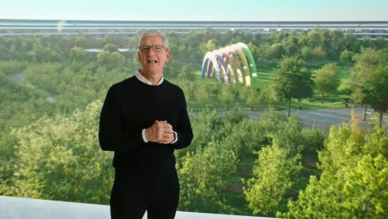 من سيقود أبل بعد تيم كوك؟.. سيناريوهات غامضة ومنافسة محدودة