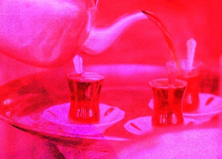 في اليوم العالمي للشاي.. خلطات عراقية «تخاطب الرأس»