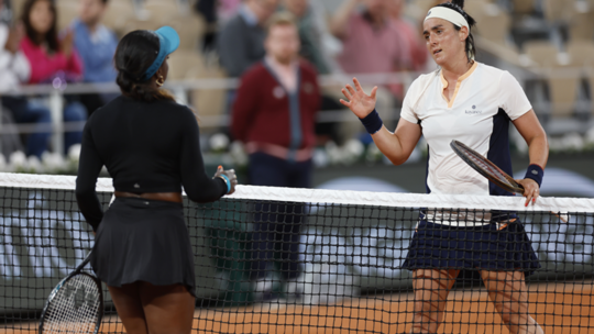 التونسية أنس جابر تعبر بسهولة إلى ثاني أدوار "رولان غاروس"