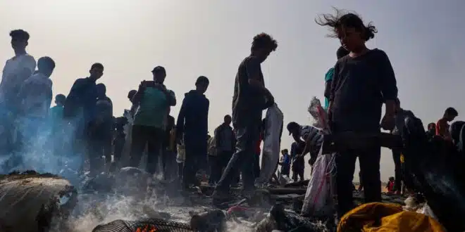 الجيش الاسرائيلي يجدد قصف خيام النازحين في رفح