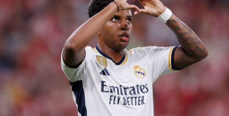 رودريجو يحبط سيتي وليفربول وباريس