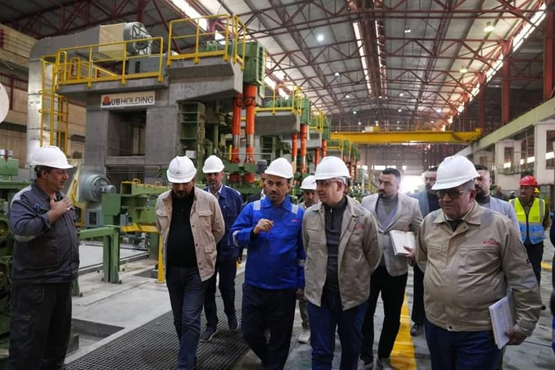 وزير الصناعة يوجه بالاستنفار لإكمال مصنع الصلب في البصرة