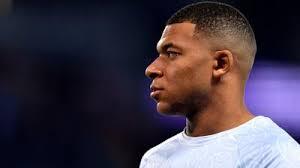 مبابي ينهي الجدل حول إصابته بكلمتين