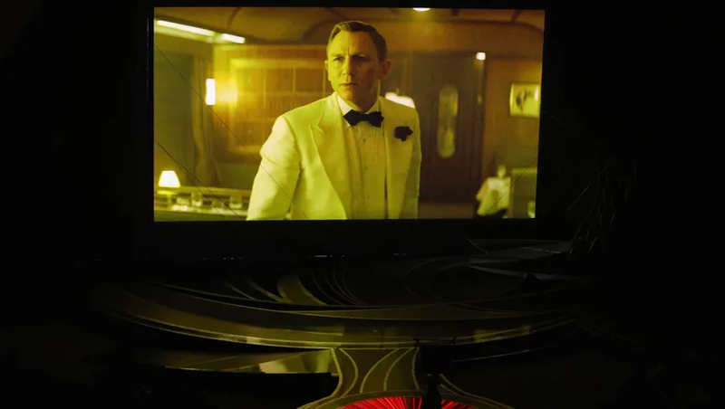 أوسكار فخرية لمنتجي سلسلة أفلام جيمس بوند