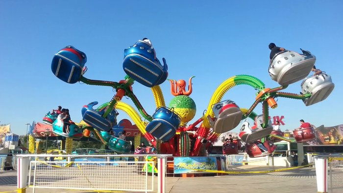 هواء لاهب وأشعة فوق البنفسجية يفرضان "حظر تجوال" في العيد