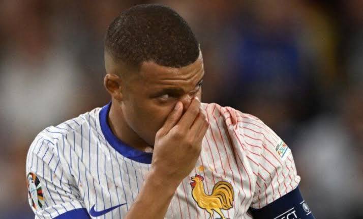 مبابي يثير المخاوف بعد إصابته أمام النمسا