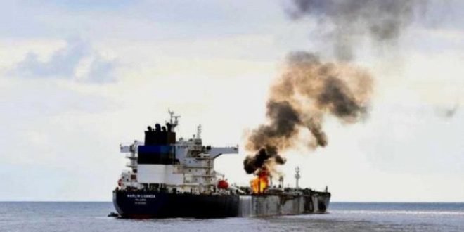 الحوثيون يستهدفون سفينة بريطانية قبالة سواحل اليمن