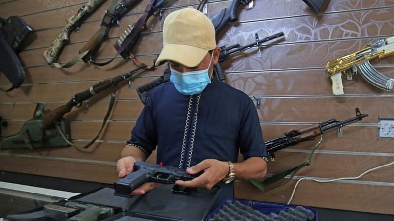 الدفاع النيابية تتحدث عن "إجراءات" لمنع بيع السلاح خارج المحال المجازة