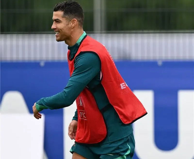 سجل باهت يؤرق رونالدو قبل معركة تركيا